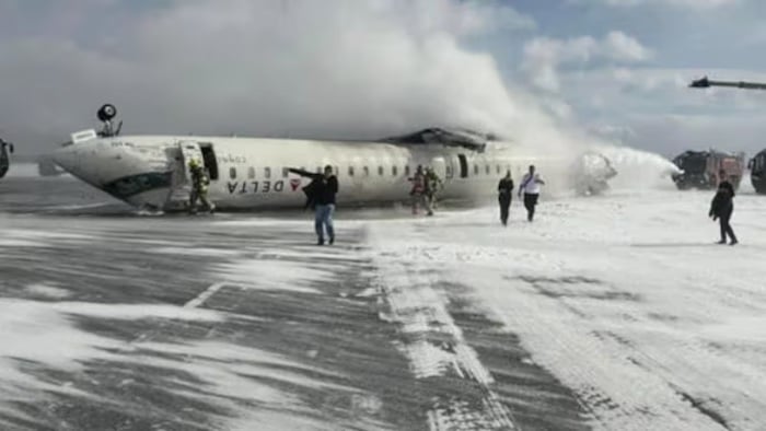 Delta-Airlines-Flight-Flips-Over-on-Landing-at-Torontos-Pearson-Airport