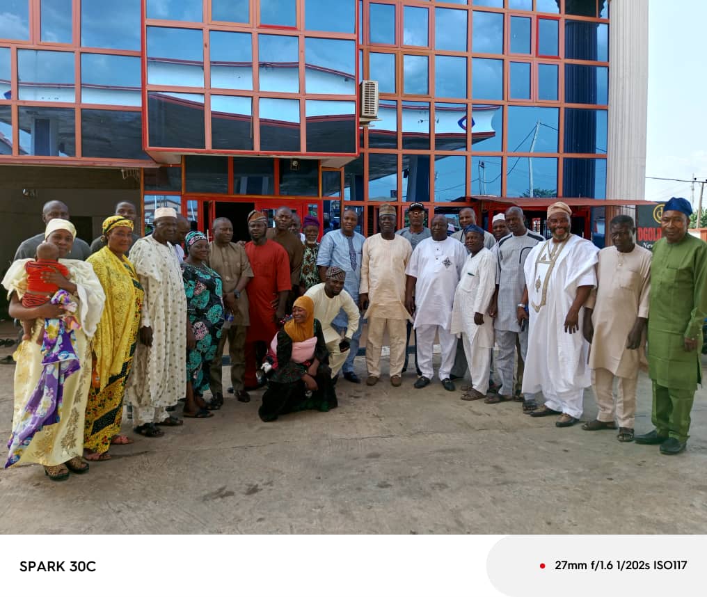 Chief Abdulhakeem Kayode Adebiyi Hosts Offa APC Executives in Strategic Meeting