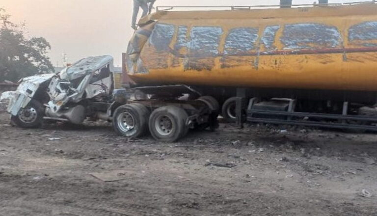 Kerosene Tanker Loses Control In Ogbomoso, Spills 45,000 Litres