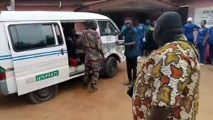 Osun Resident Raises Alarm Over Hospital’s Refusal to Treat Accident Victims Without Relatives A concerned resident has decried the alleged refusal of Baptist Hospital in Ejigbo, Osun State, to provide immediate medical attention to road accident victims in the absence of their relatives. In a viral video, the eyewitness expressed frustration over what he described as a disturbing display of indifference by hospital staff, who reportedly declined to treat the injured individuals brought in for emergency care. According to the eyewitness, the hospital insisted that no medical intervention could commence until the victims’ relatives arrived—a policy he fears could endanger lives, especially in critical situations requiring urgent treatment. The incident has since triggered outrage among community members, raising fears that such protocols, if not reviewed, could result in avoidable deaths during emergencies. Watch video below: