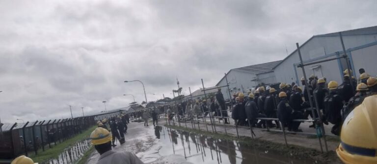 NLNG Train 7 Workers Protest Alleged Illegal Tax Deductions In Rivers