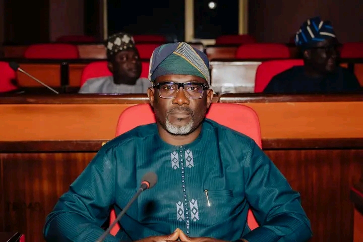 Ogbeni Seun Ogunniyi Adato Reassures Constituents on Security, Urges Vigilance The lawmaker representing Ojomu/Balogun Constituency of Offa Local Government at the Kwara State House of Assembly, Ogbeni Seun Ogunniyi has reassured his constituents of ongoing proactive steps to curb the rising security threats in parts of the state. Ogunniyi, in a statement on Thursday, urged residents of Offa and surrounding communities to remain calm but vigilant. According to him, traditional rulers, community leaders, the Offa Descendants’ Union, and the local government administration are already working closely with state authorities and security agencies to ensure the situation is brought under control. He disclosed that there have been ongoing concerted and proactive measures at curtailing the security challenges reported in some part of the state. He said their safety remains a top priority for both the state government and security agencies. He appealed to citizens to desist from spreading unverified information on social media that could fuel panic. Instead, he encouraged residents to share credible intelligence with the appropriate security formations to help strengthen operations. “We may be confronted with challenges, but they are not insurmountable,” Ogunniyi said. He also sympathized with families and communities that have lost loved ones in recent attacks. The lawmaker commended Governor AbdulRahman AbdulRazaq for rallying security agencies in the ongoing offensive against criminal gangs operating from forests in Ifelodun Local Government and other affected areas. He also lauded the Nigerian Armed Forces and sister agencies for their recent aerial bombardment and ground campaigns that neutralized several bandits. “There is no need for panic. Our government is on top of the matter, and the safety of our people is guaranteed. However, citizens must play their part by keeping watch and reporting suspicious activities in their neighbourhoods,” he partly said. He assured constituents that engagements and reviews of strategies are ongoing behind the scenes, and that collective vigilance will be key to restoring peace across the state.