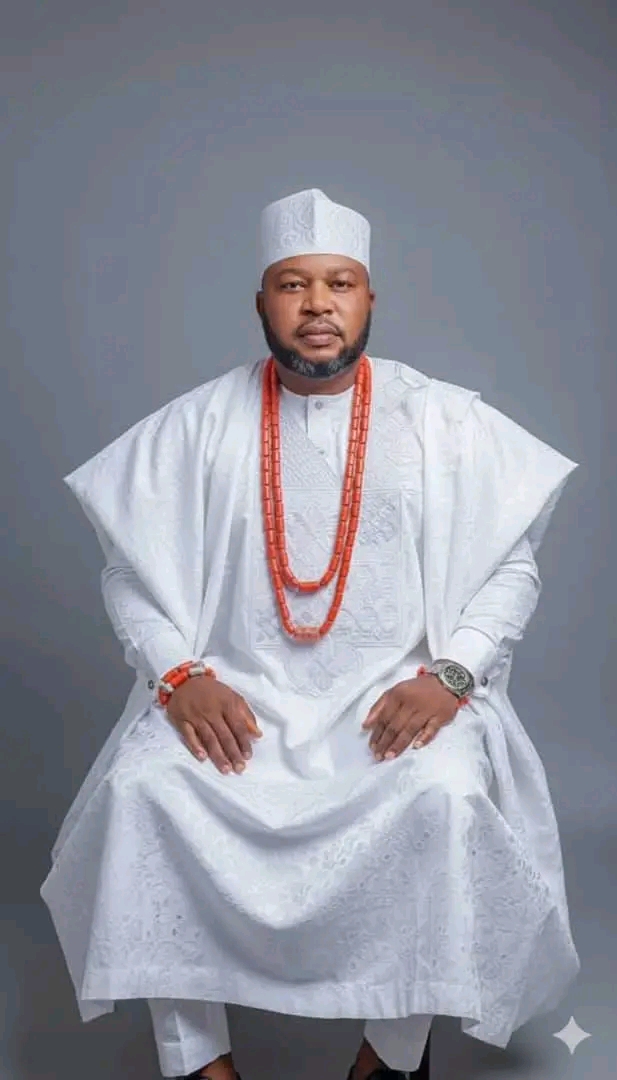 Oroki Crystals Club Felicitates Crystal Adebowale Adekola On His Installation As Asiwaju of Aganga of Osogboland