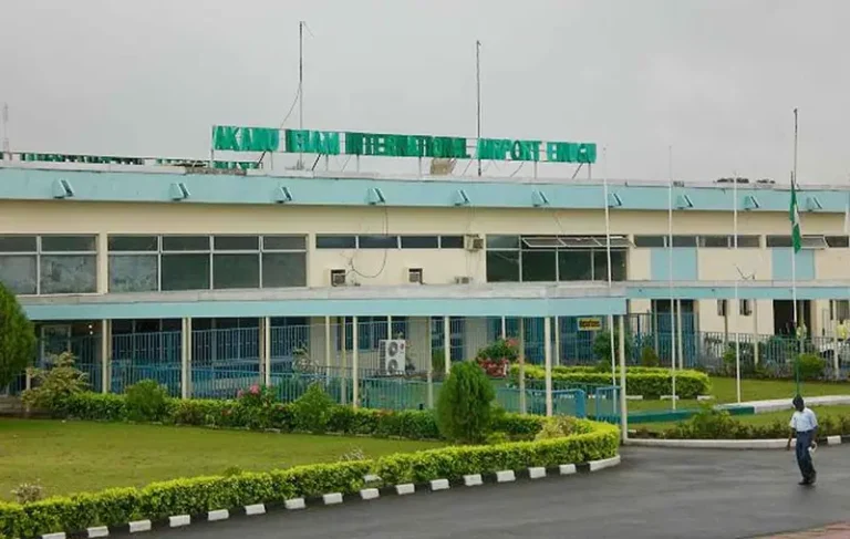 FG Signs Landmark Concession Agreement For Enugu Airport