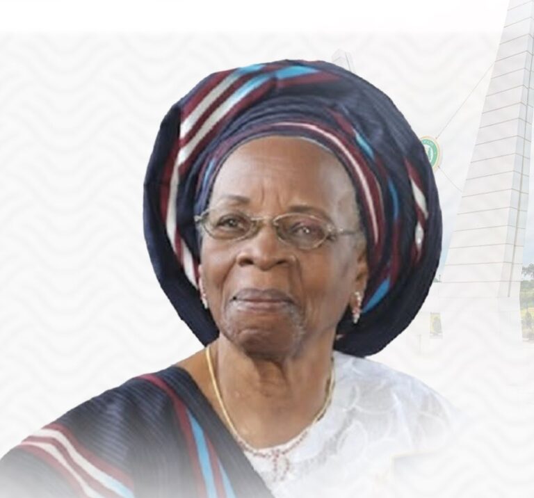 Lucia Onabanjo, Wife Of Ogun’s First Civilian Governor, Dies At 100
